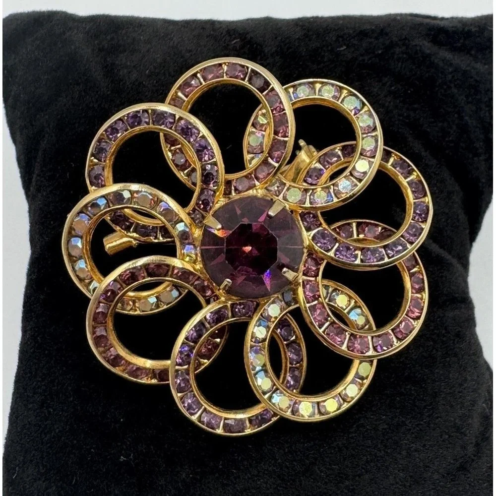 Vintage Gold Tone Purple Aura‎ Borealis Floral Rhinestone Circle Brooch Pin